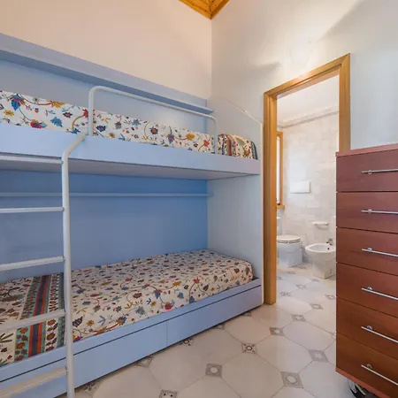 Locazione Turistica Carlotta *