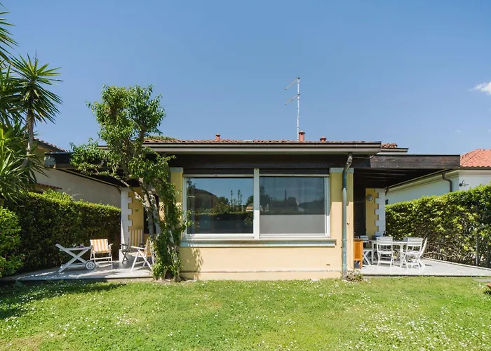 Carlotta By Interhome Forte dei Marmi