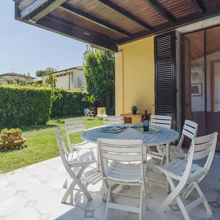 Carlotta By Interhome 马尔米堡