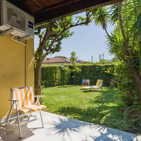 Carlotta By Interhome * Forte dei Marmi