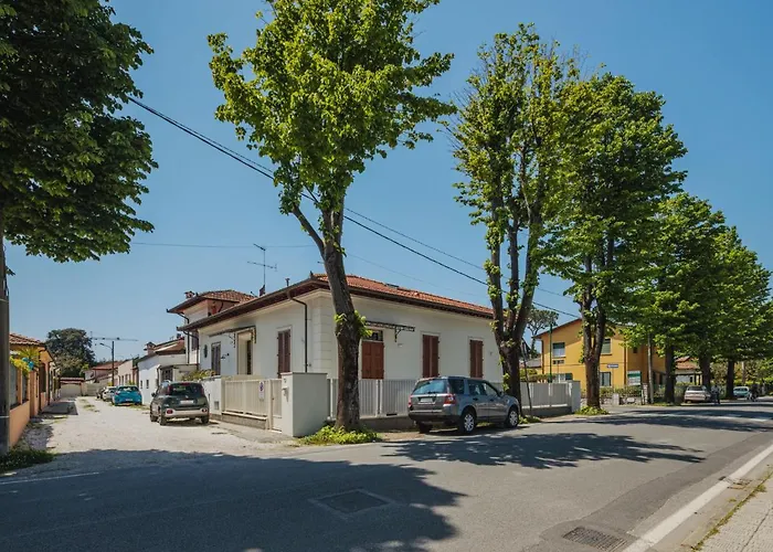 Carlotta By Interhome Dom wakacyjny Forte dei Marmi